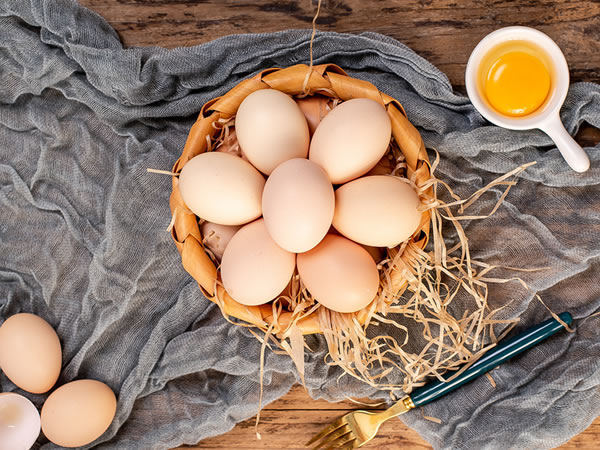 醋煮雞蛋治療嗓子喑啞