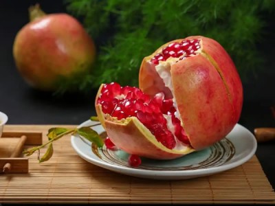 吃石榴可治潰瘍殺蟲止痢